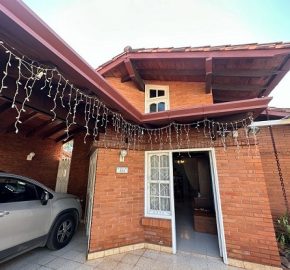 En venta Casa Barrio Mburucuya, Asuncion – Paraguay